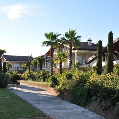 Royal Apartments Garda Sirmione Buitenkant foto