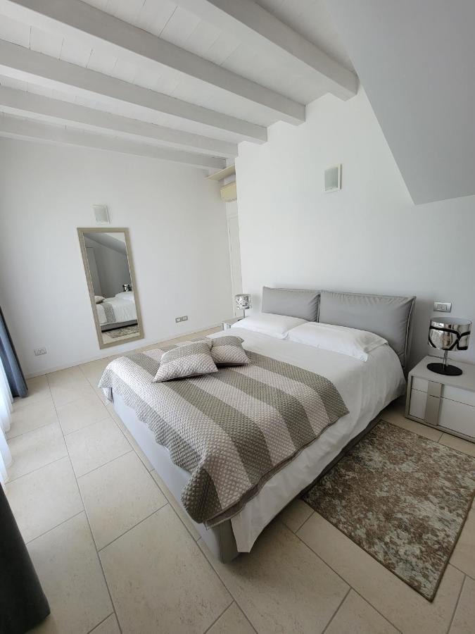 Royal Apartments Garda Sirmione Buitenkant foto